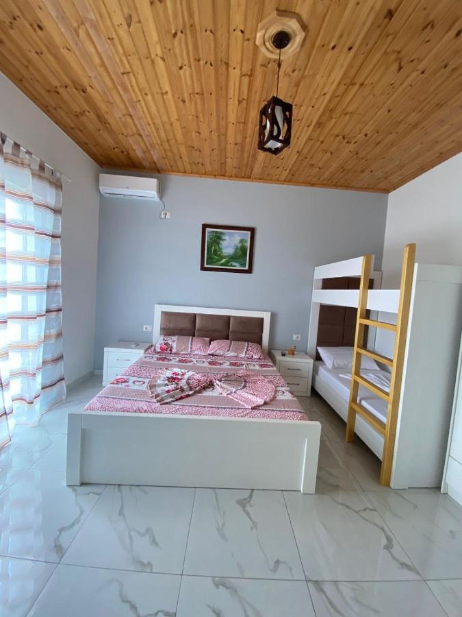 Vila Rafael Sarande Luaran gambar