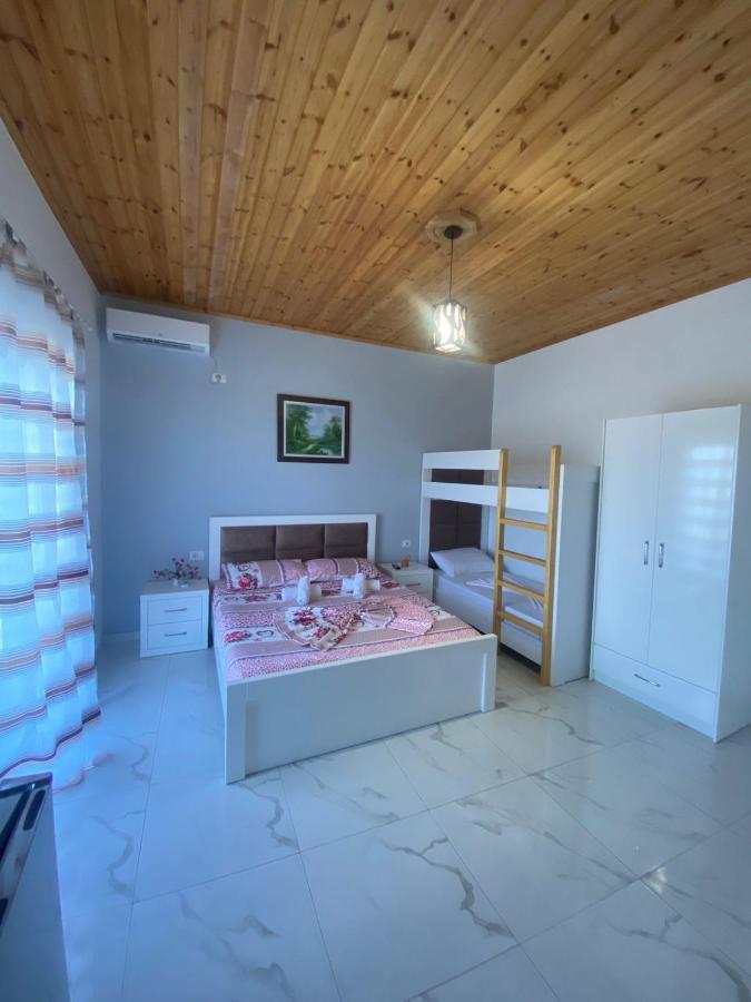 Vila Rafael Sarande Luaran gambar