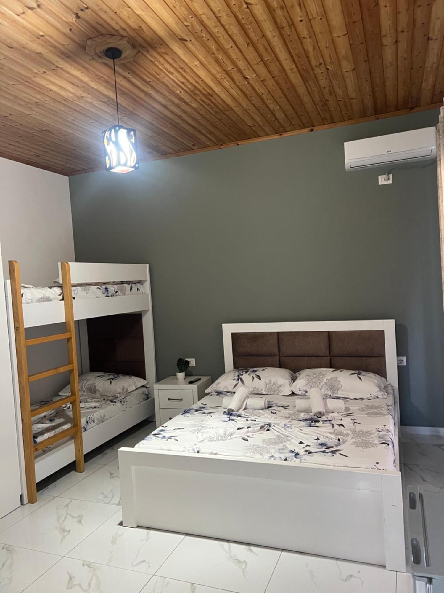 Vila Rafael Sarande Luaran gambar